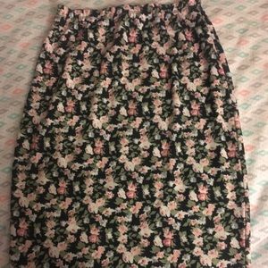 Pencil skirt with beautiful floral design